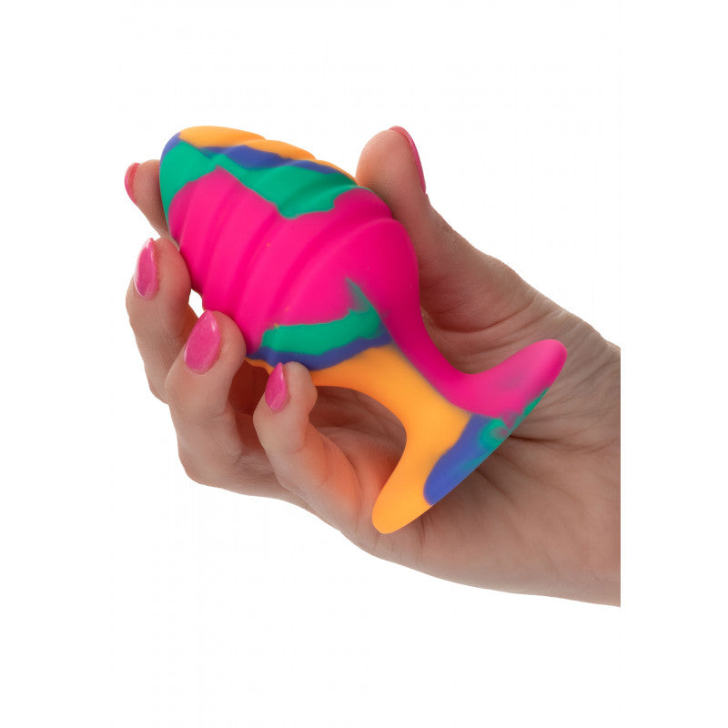 Plug anal grande y descarado