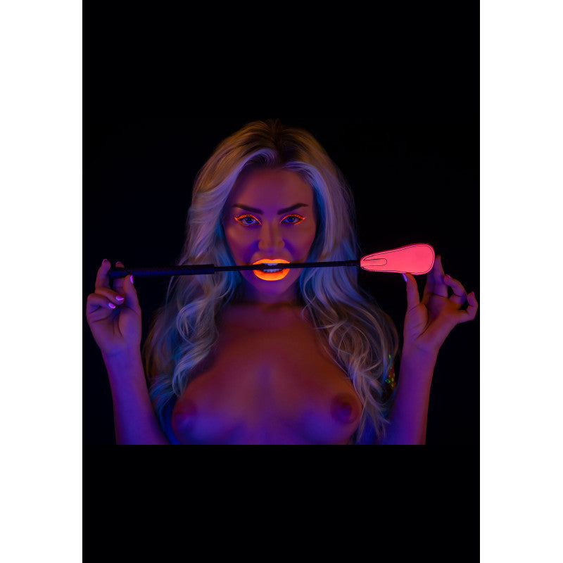 Fouet BDSM fluorescent